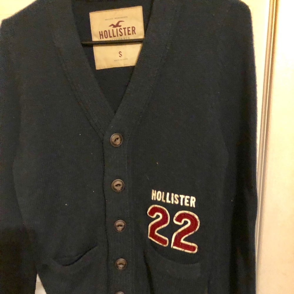 Men’s size small sweater